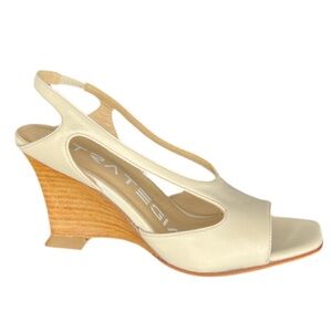 STRATEGIA Beige Wedge Sandals